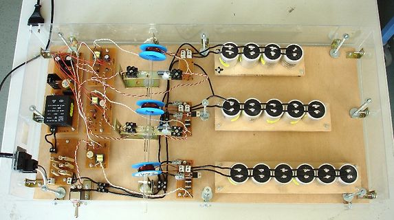 Aufbau einer Leistungselektronik auf Holzplatte