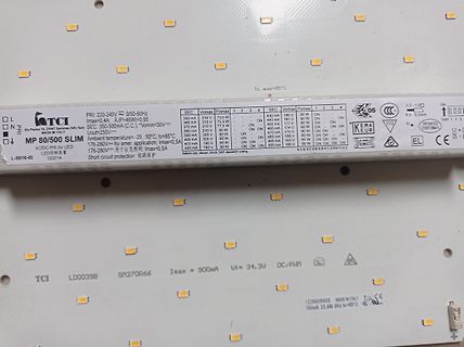 Aufdruck auf einer LED-Leiste