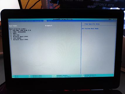 BIOS/UEFI Setup Utility Bildschirm