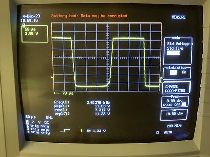 Oszilloskop-Display mit Rechtecksignal