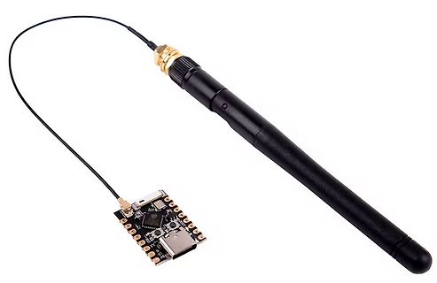 Mikrocontroller-Board mit Antenne