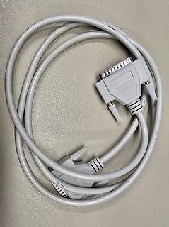 Graues VGA-Kabel mit D-Sub-Steckern
