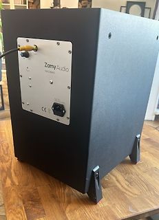 Rückseite eines Zamy Audio Subwoofers