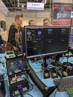 Weller Lötstationen und Monitore auf einer Messe