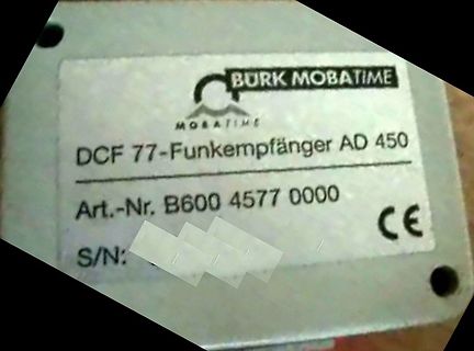 Typenschild eines Funkempfängers
