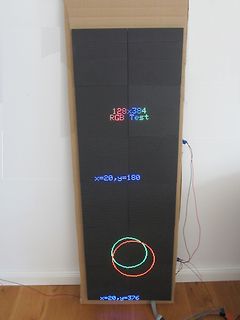 LED-Matrix-Display auf Karton mit Testgrafik