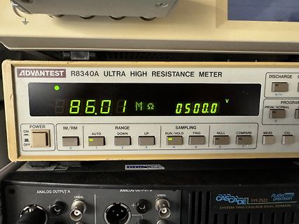 Advantest R8340A Ultra High Resistance Meter