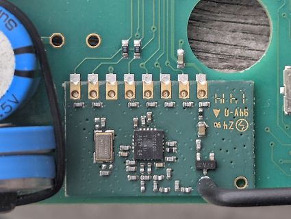 Nahaufnahme einer Leiterplatte mit SMD-Bauteilen