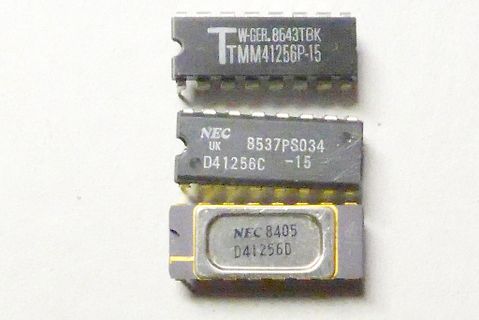 Drei NEC DRAM Chips