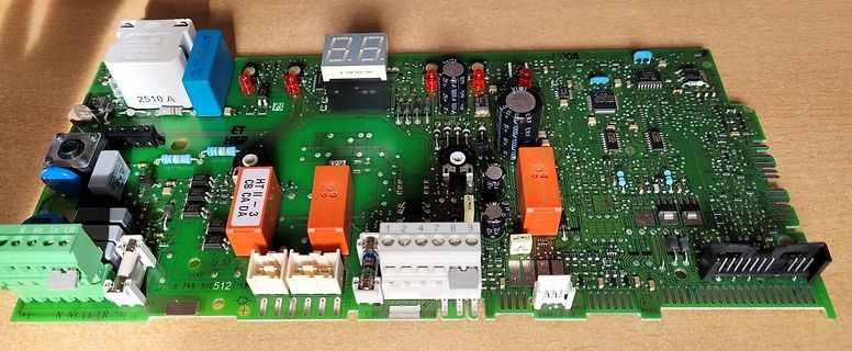 Leiterplatte mit elektronischen Bauteilen
