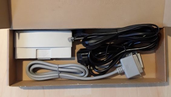 Elektronikkomponenten in einem Karton