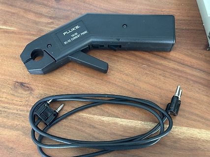 Fluke Y8100 DC/AC Stromzange mit Messkabel