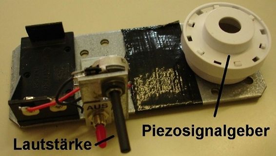 Elektronik-Aufbau mit Lautstärkeregler und Piezosignalgeber