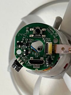 Leiterplatte mit USB-C Anschluss und Bedienelementen