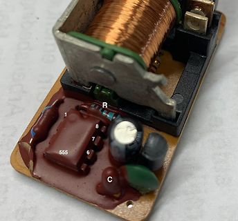 Leiterplatte mit Relais und IC 555