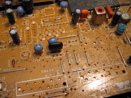Nahaufnahme einer Leiterplatte mit elektronischen Bauteilen