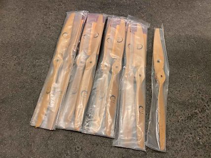 Holzspatel in Plastikverpackung