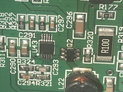 Nahaufnahme einer Leiterplatte mit SMD-Bauteilen