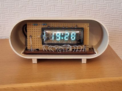 Selbstbau Digitaluhr mit Lochrasterplatine und Display