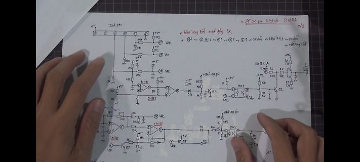 Handschriftlicher Schaltplan auf Papier