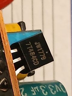 Nahaufnahme eines elektronischen Bauteils auf Leiterplatte