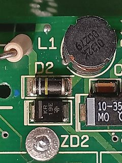 Nahaufnahme einer Leiterplatte mit elektronischen Bauteilen