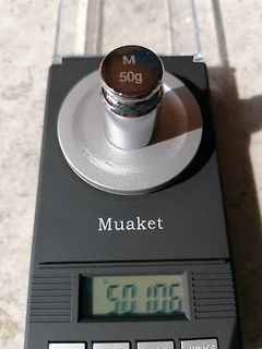 Digitale Präzisionswaage mit 50g Gewicht