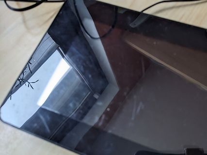 Reflexion auf einem dunklen Display oder Bildschirm