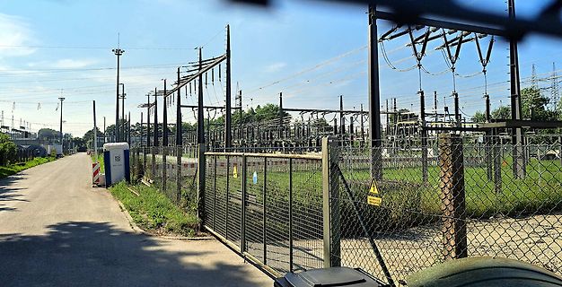 Umspannwerk oder Schaltanlage im Freien