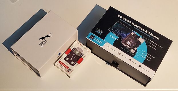 Verpackung und ESP32-P4-DevKit-C-1 Board