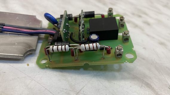 Bestückte Leiterplatte eines Netzteils