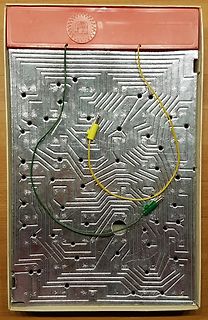 Labyrinth-Leiterplatte mit Messspitzen