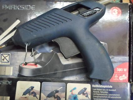 Verpackung einer Parkside Heißklebepistole