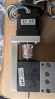 Mechanischer Aufbau mit igus Motoren und Kupplung