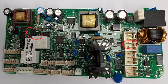 Bestückte Leiterplatte eines Netzteils