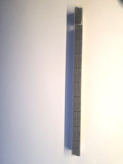 Lange, schmale, transparente Kunststoffverpackung