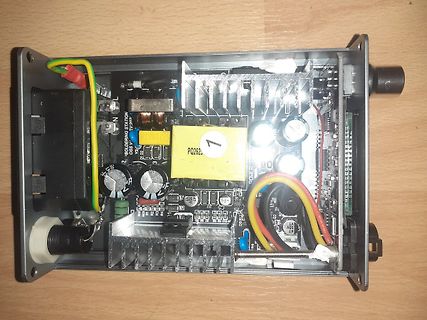 Innenansicht eines Netzteils