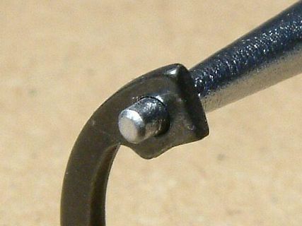 Metallgelenk einer mechanischen Komponente