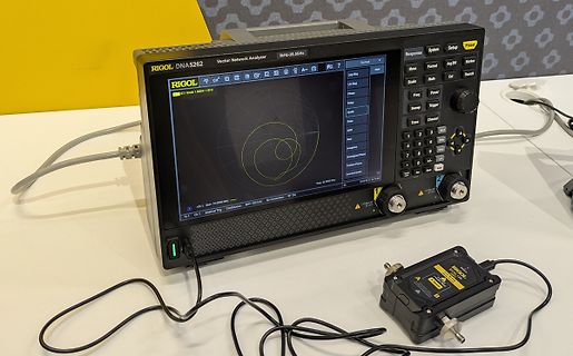 Rigol DNA5262 Vektor-Netzwerkanalysator mit Zubehör