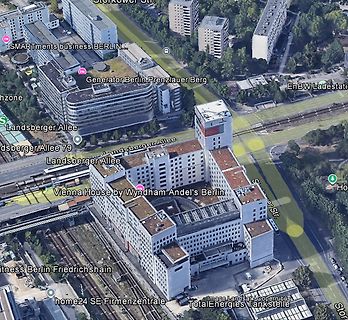 Luftaufnahme von Berlin mit Gebäuden und Straßen