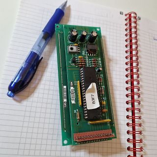 Foto einer Leiterplatte mit Mikrocontroller