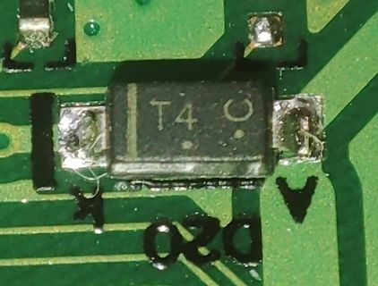 Makroaufnahme eines SMD-Bauteils auf Leiterplatte