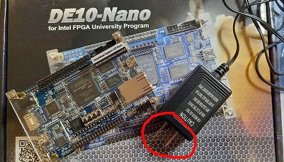 DE10-Nano FPGA Board mit Netzteil