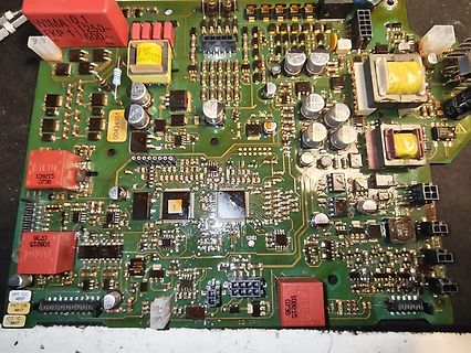 Leiterplatte mit elektronischen Bauteilen