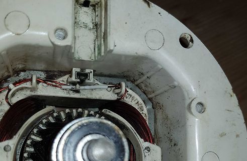 Innenansicht eines Elektromotors mit Kupferwicklungen