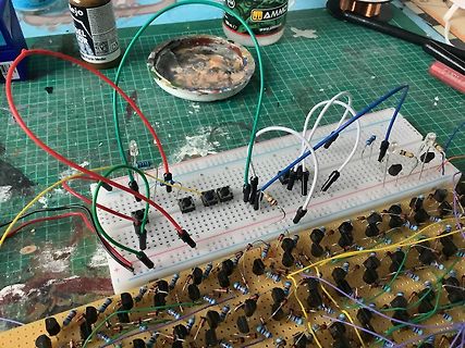 Aufbau auf Breadboard und Lochrasterplatine