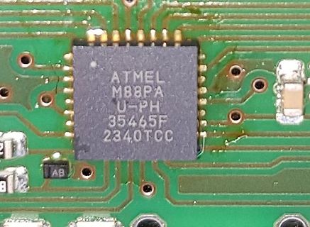Atmel Mikrocontroller auf Leiterplatte