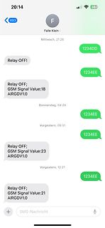 SMS-Verlauf mit Statusmeldungen eines GSM-Relais-Moduls