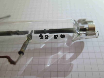 Nahaufnahme einer Vakuumröhre oder eines Glaskolbens