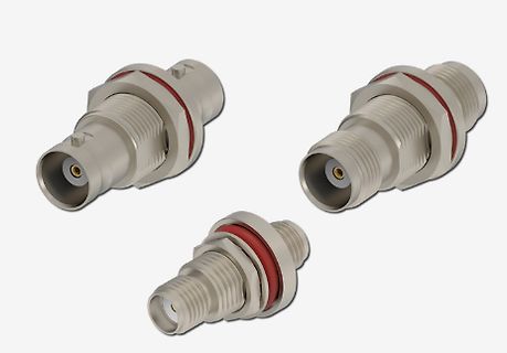 Drei Koaxialstecker Typ SMA